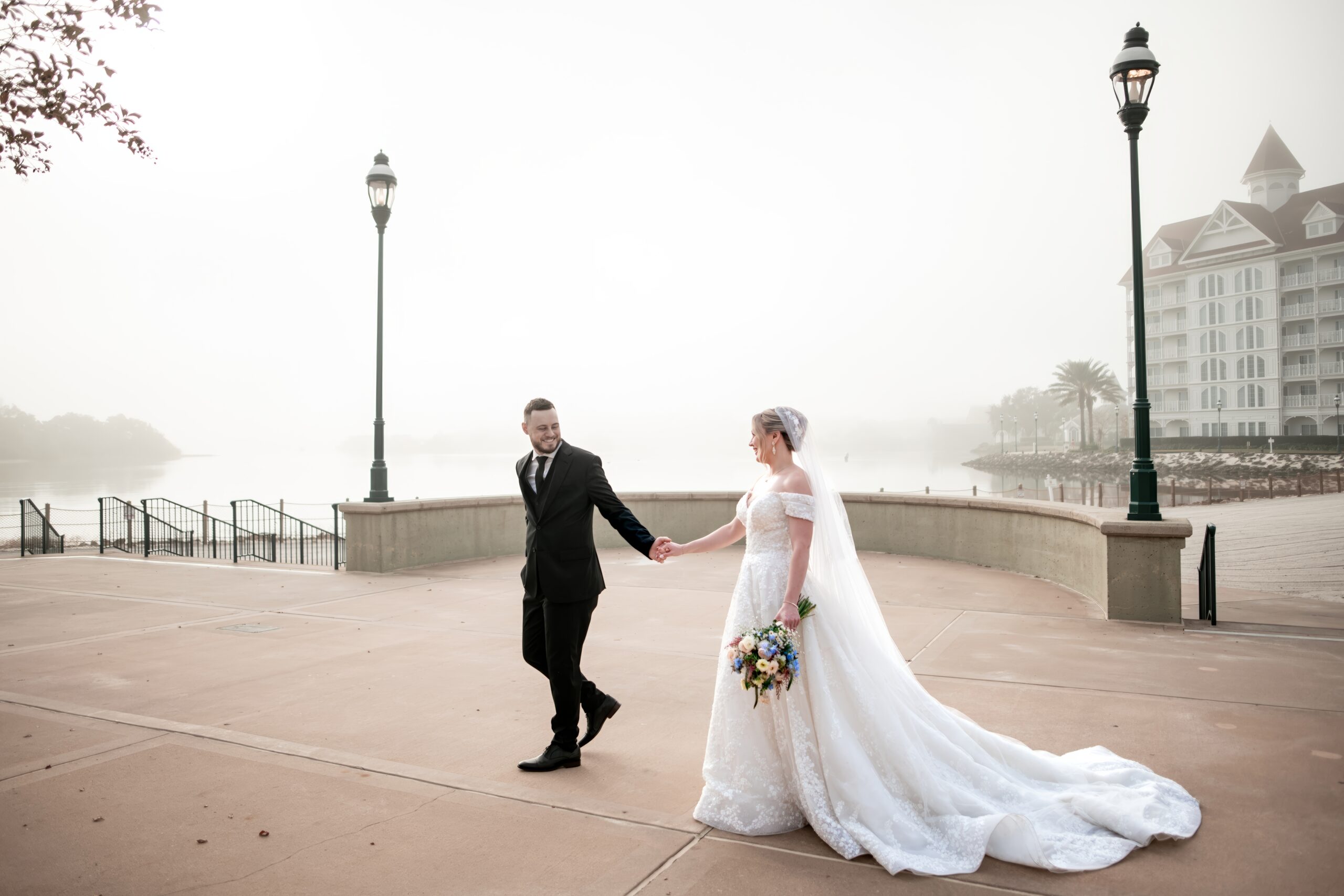 SSmart Wedding couple